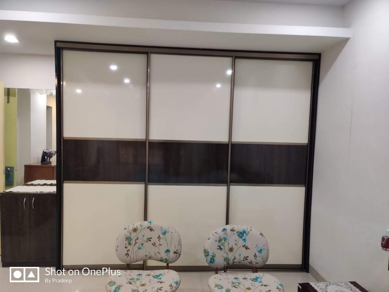 choose-your-lacquer-glass-wardrobe-design-in-gurgaon-gurugram-lowest-price-lacquer-glass-designs-gurgaon-india